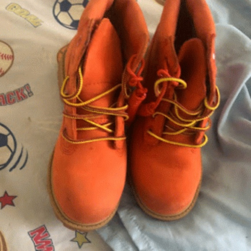 Nice warm boots for kids 😍🫶🏾